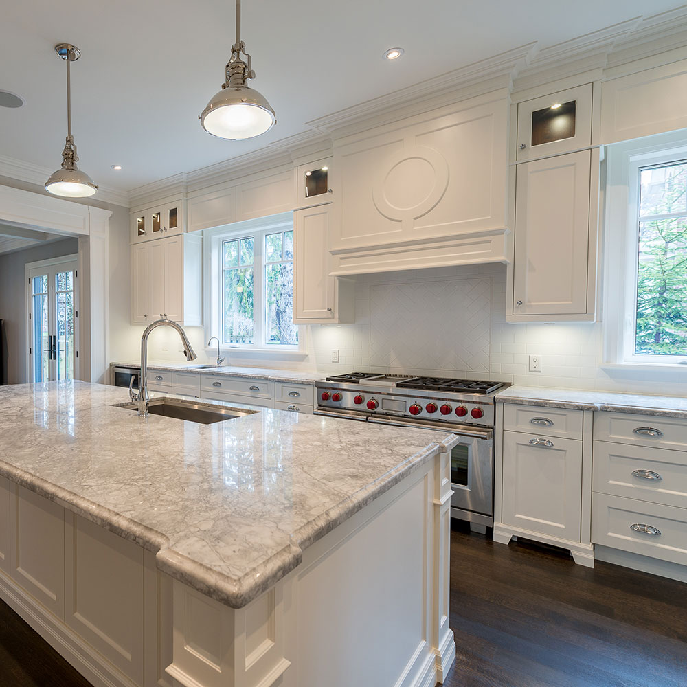 Luxury-cloud-white-kitchen-with-island-PRASADA-Custom-Homes | Prasada ...